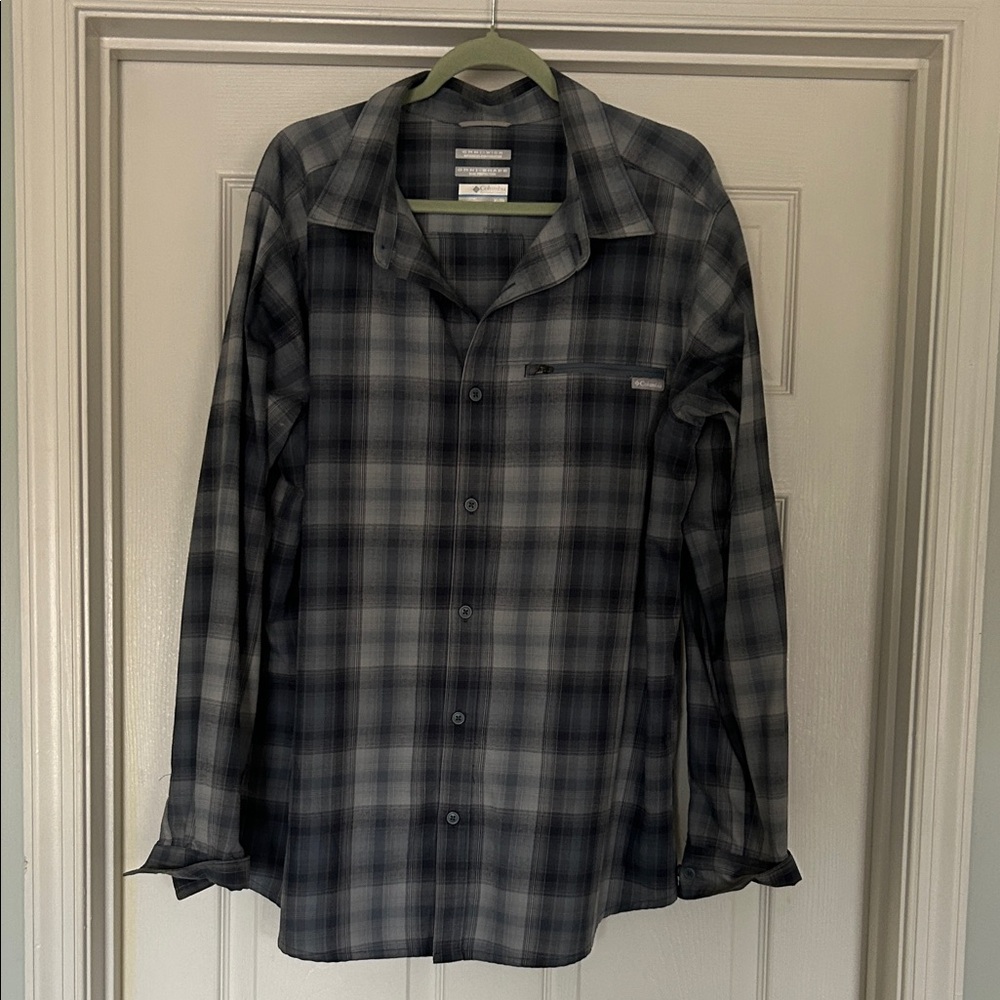 Columbia Navy and Gray Plaid Omni-Wick Button-Up